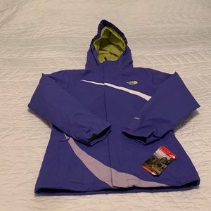 The North Face Girls 14-16 Rain Coat and Fleece Combo